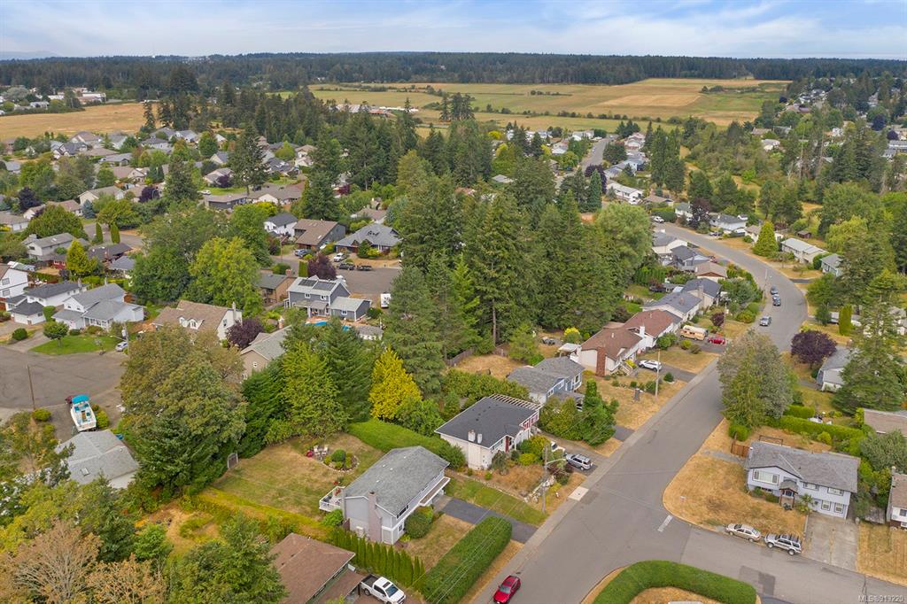 525 Nootka Street, Comox, BC, V9M 2L8 - 38