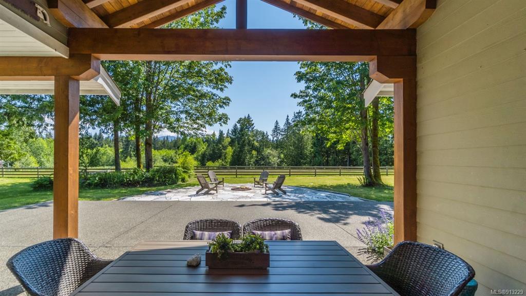 1616 Rodgers Road, Qualicum Beach, BC, V9K 2B2 - 4