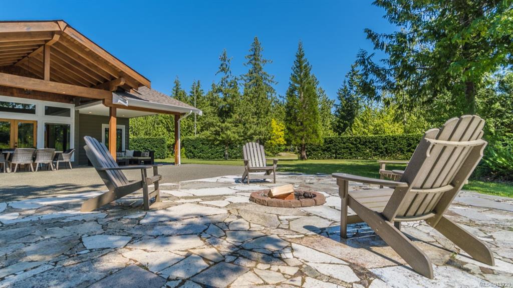 1616 Rodgers Road, Qualicum Beach, BC, V9K 2B2 - 5