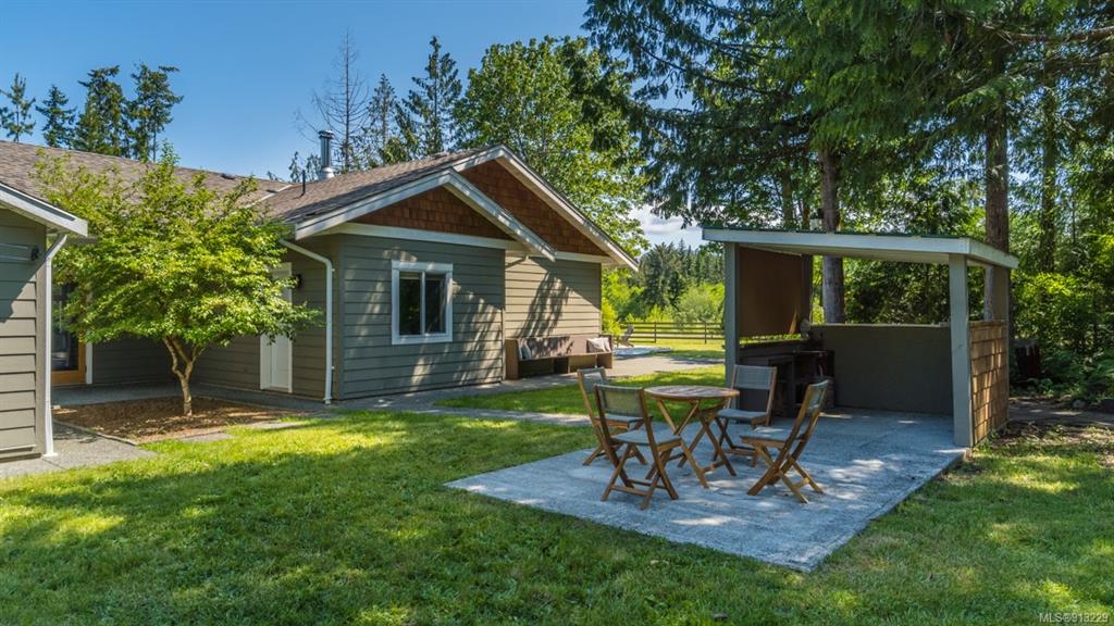 1616 Rodgers Road, Qualicum Beach, BC, V9K 2B2 - 8
