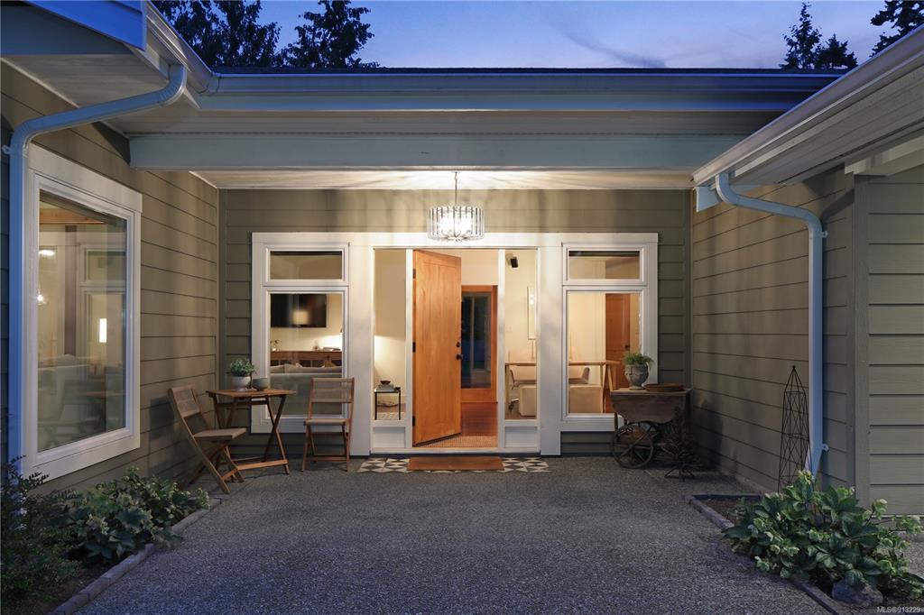 1616 Rodgers Road, Qualicum Beach, BC, V9K 2B2 - 12