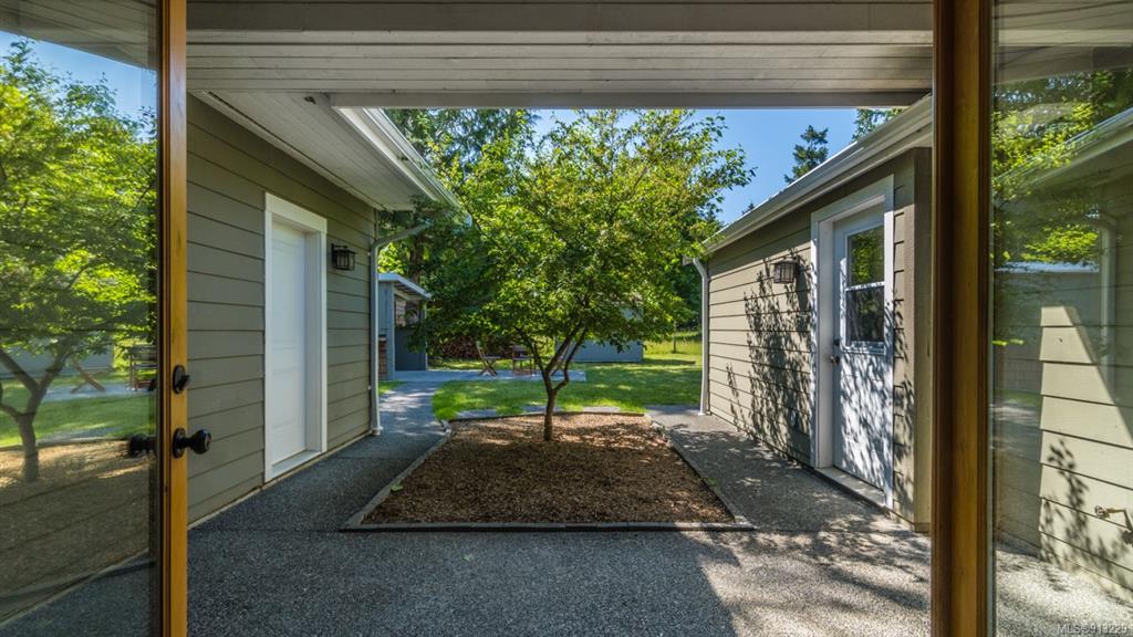 1616 Rodgers Road, Qualicum Beach, BC, V9K 2B2 - 25
