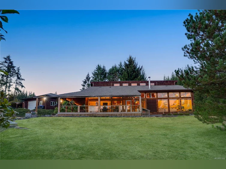 1550 Bellevue Road, Errington, BC, V0R 1V0