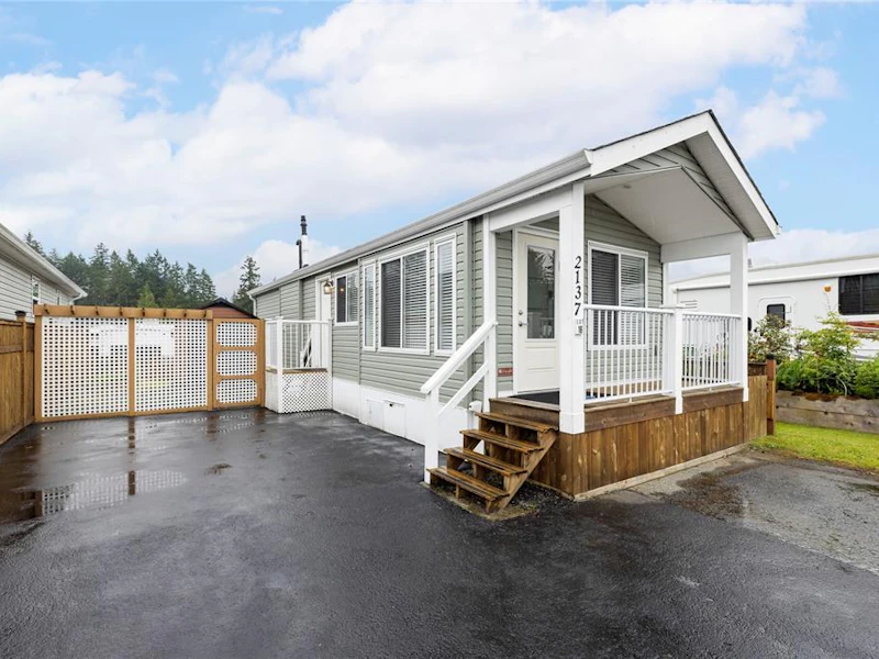 2137 Nimpkish Lake Way, Nanaimo BC