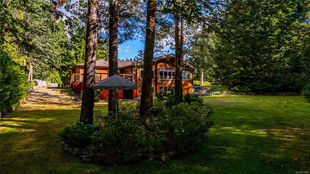 6744 Wall Street, Honeymoon Bay, BC, V0R 1Y0