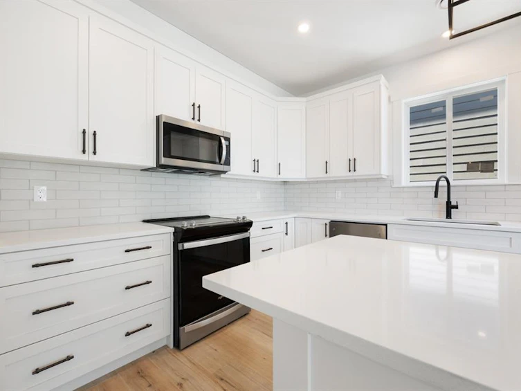 2828 Maryport Avenue, Cumberland, BC, V0R 1S0 - 5