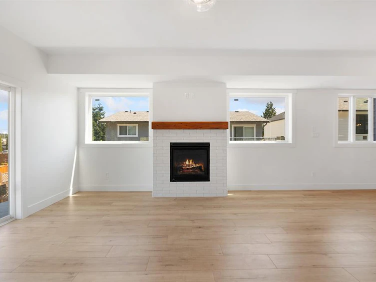 2828 Maryport Avenue, Cumberland, BC, V0R 1S0 - 12