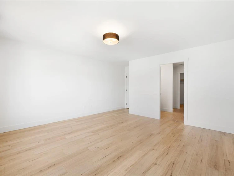2828 Maryport Avenue, Cumberland, BC, V0R 1S0 - 16