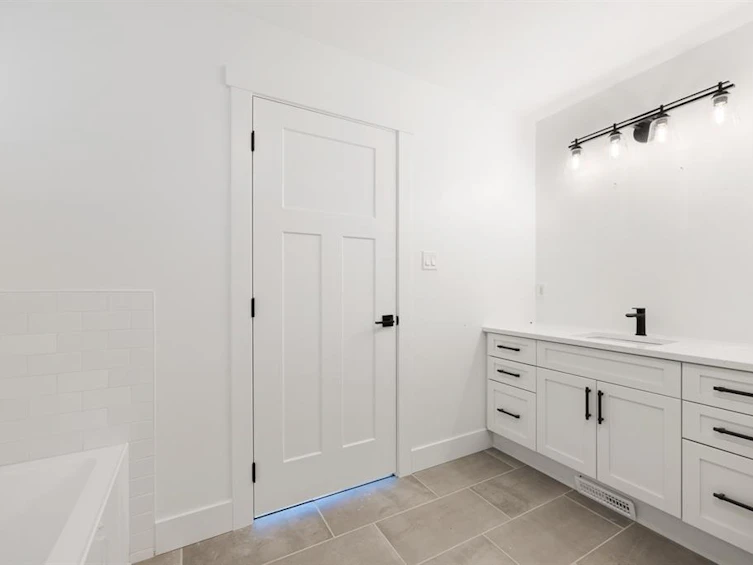 2828 Maryport Avenue, Cumberland, BC, V0R 1S0 - 19