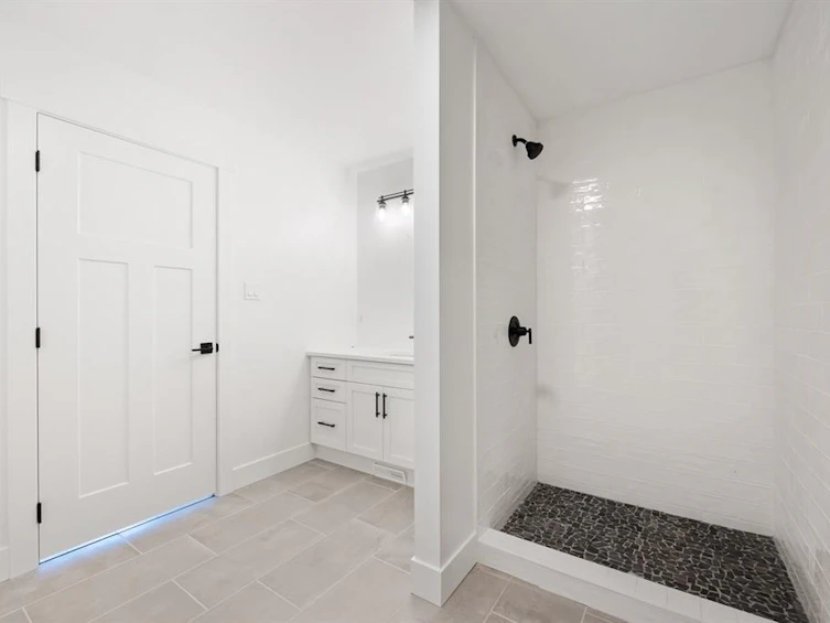2828 Maryport Avenue, Cumberland, BC, V0R 1S0 - 21