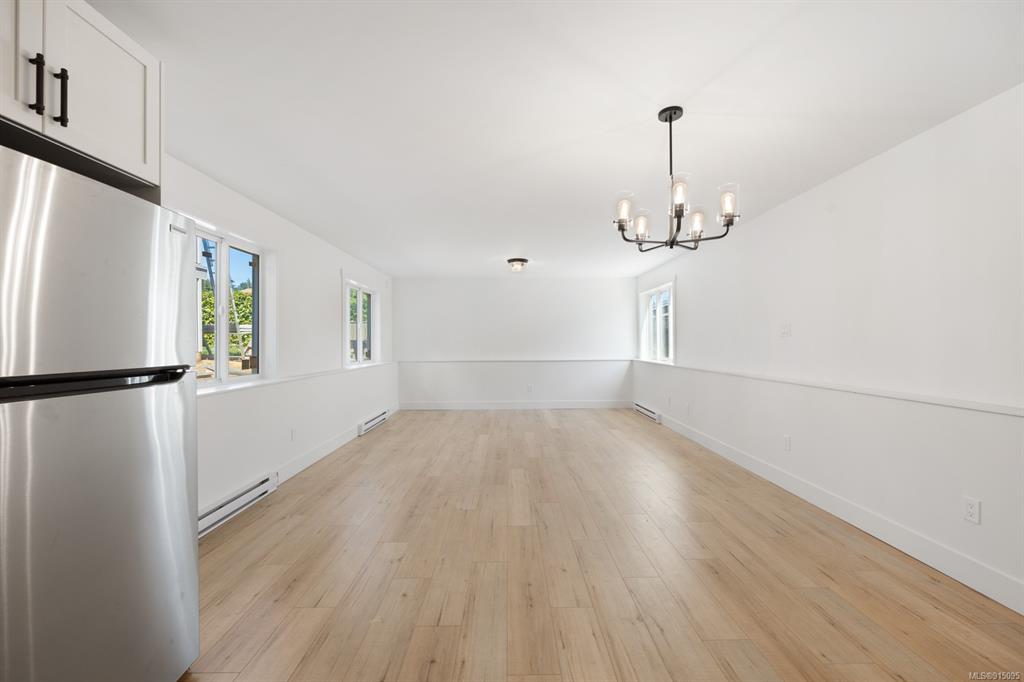 2828 Maryport Avenue, Cumberland, BC, V0R 1S0 - 29