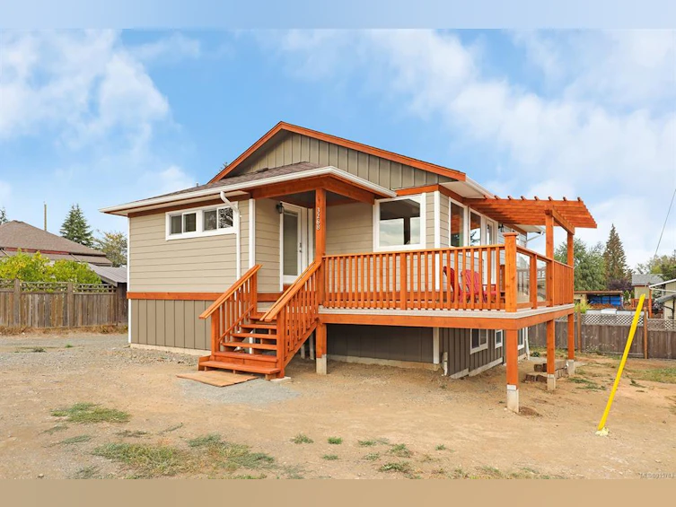 3268 Sixth Street, Cumberland, BC, V0R 1S0
