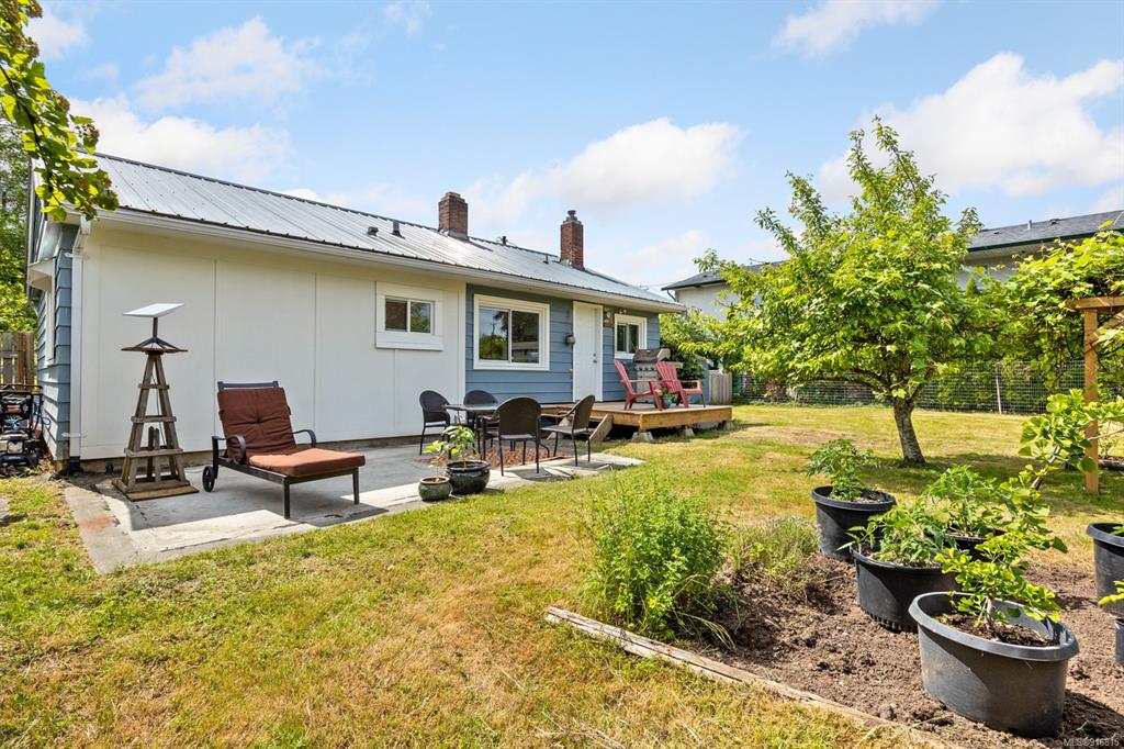 663 6th Street, Courtenay, BC, V9N 1M7 - 2
