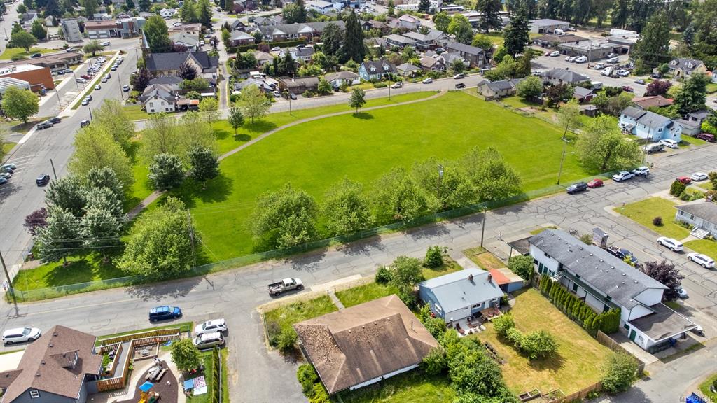 663 6th Street, Courtenay, BC, V9N 1M7 - 3