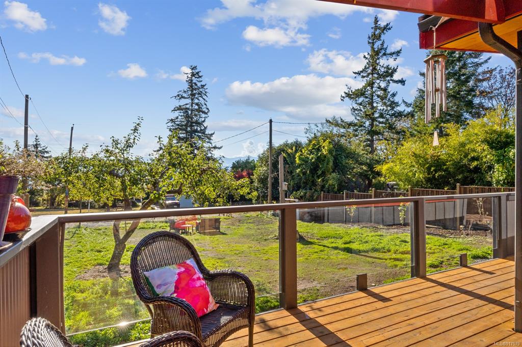 1304 Midden Road, Comox, BC, V9M 2R6 - 8