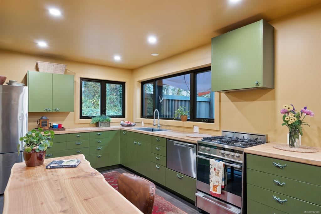 1304 Midden Road, Comox, BC, V9M 2R6 - 17