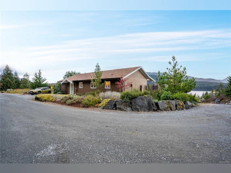 9232 Kestrel Drive, Lake Cowichan, BC, V0R 2G1