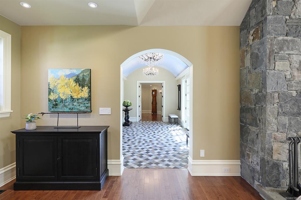 370 E Rupert Road, Qualicum Beach, BC, V9K 1R3 - 5