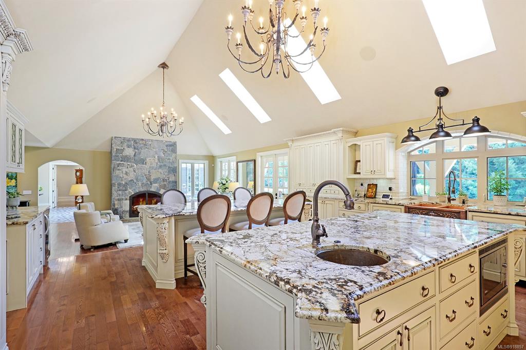 370 E Rupert Road, Qualicum Beach, BC, V9K 1R3 - 6