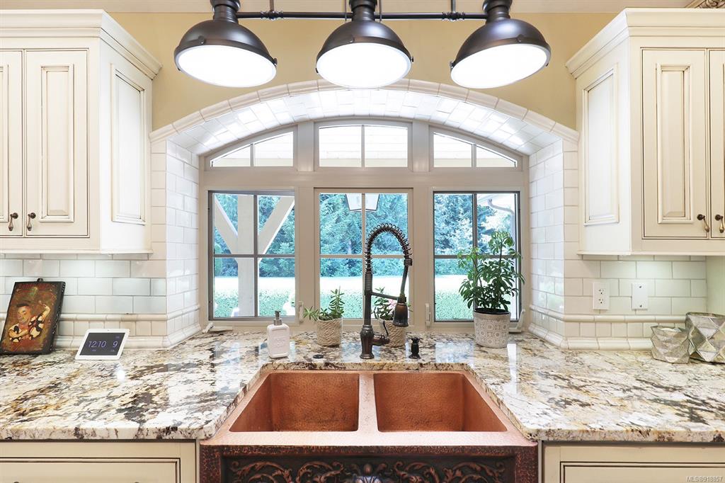 370 E Rupert Road, Qualicum Beach, BC, V9K 1R3 - 9