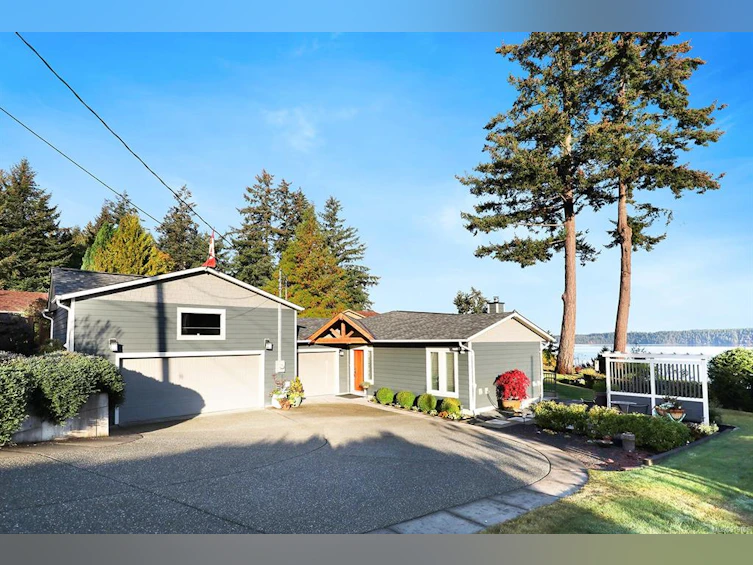 5097 Seaview Drive, Bowser/Deep Bay, BC, V0R 1G0