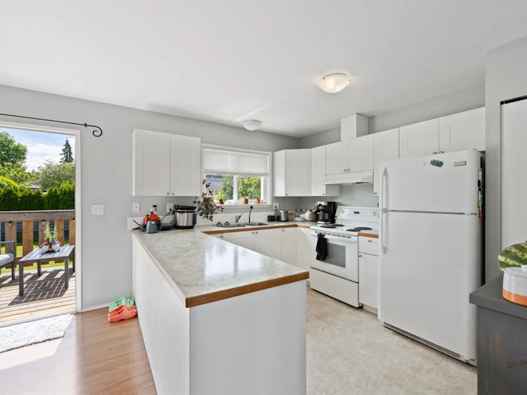 2555 Kilpatrick Avenue, Courtenay, BC, V9N 8K6 - 8