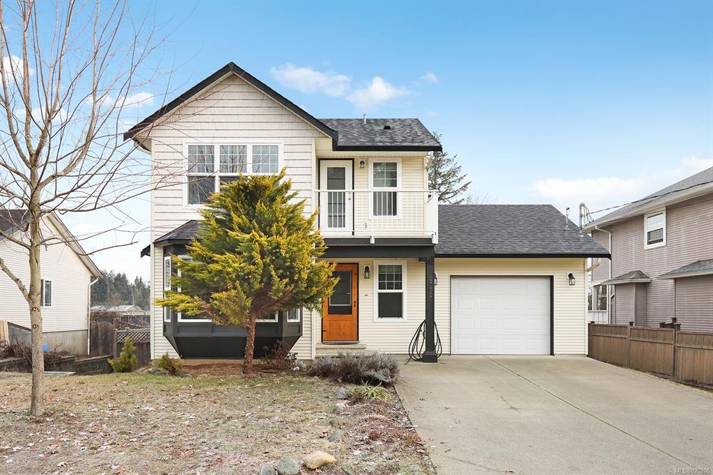 A/B-2782 Kendal Avenue, Cumberland, BC, V0R 1S0