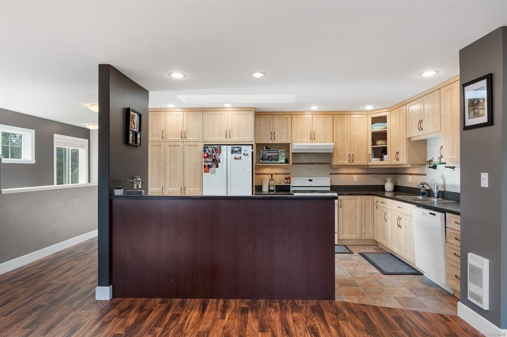 5140 Willis Way, Courtenay, BC, V9J 1L7 - 20