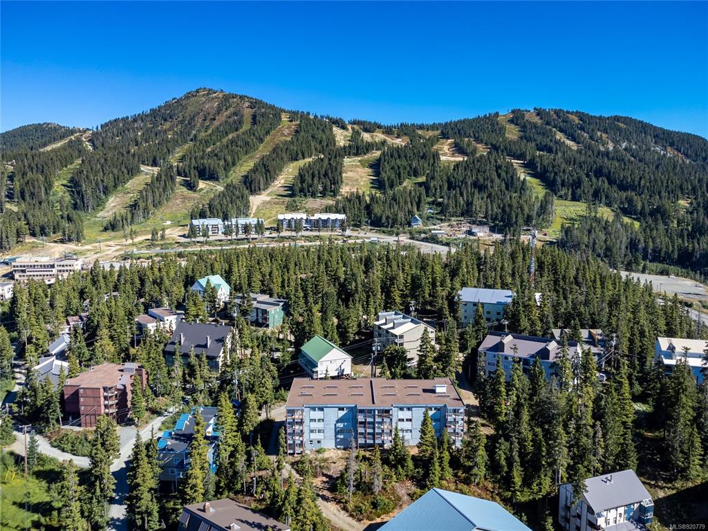 307-695 Castle Crag Crescent, Courtenay, BC, V9J 1L0