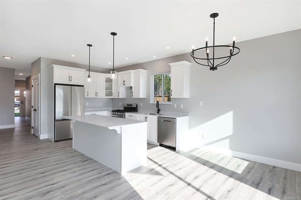2721 Maple Street, Cumberland, BC, V0R 1S0 - 9