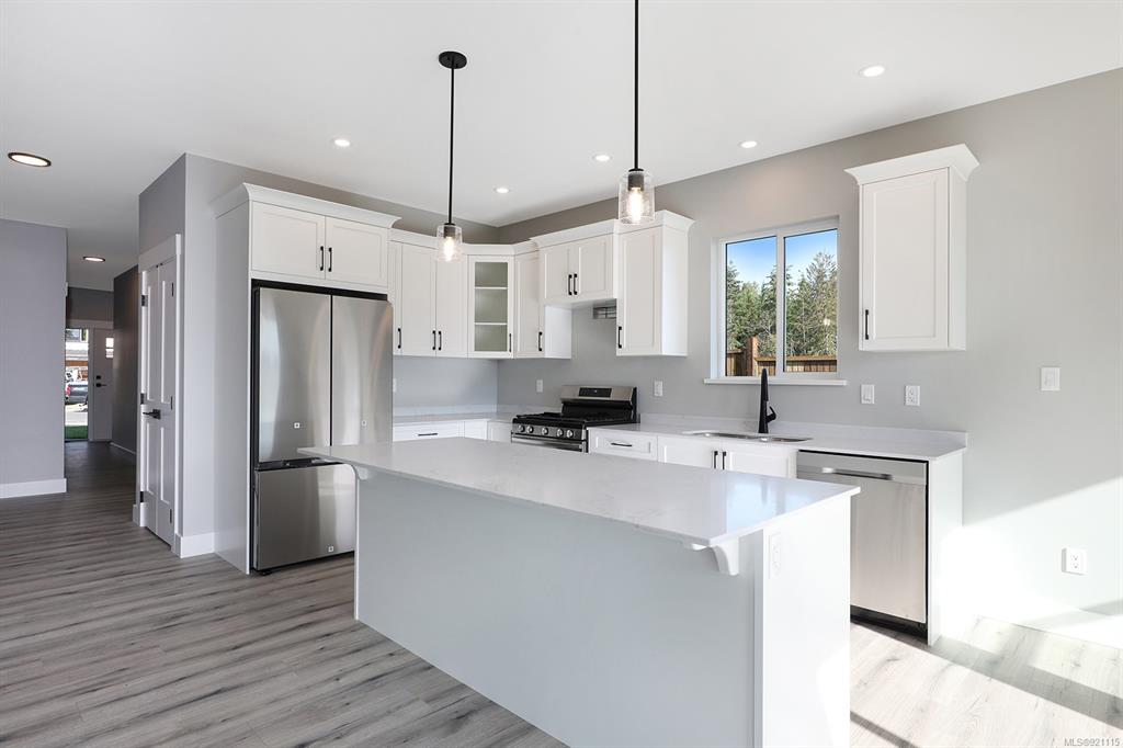 2721 Maple Street, Cumberland, BC, V0R 1S0 - 11