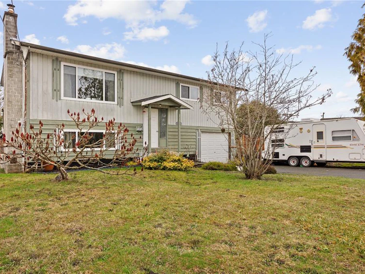 2450 Grant Avenue, Courtenay, BC, V9N 7M3