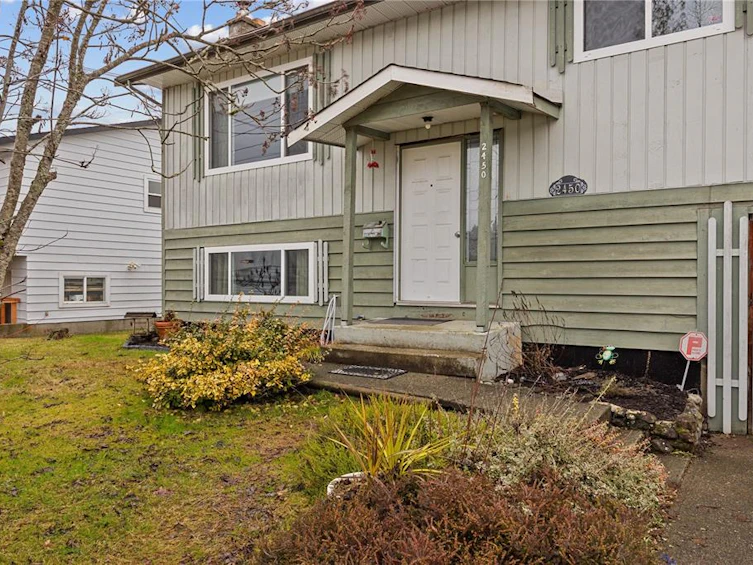2450 Grant Avenue, Courtenay, BC, V9N 7M3 - 2