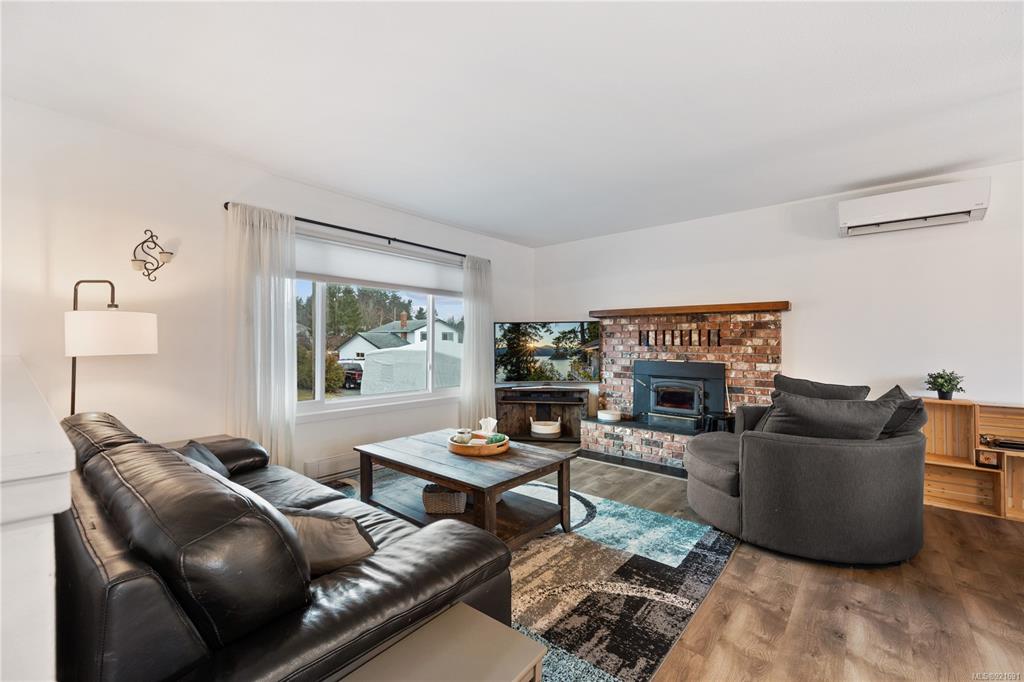 2450 Grant Avenue, Courtenay, BC, V9N 7M3 - 3