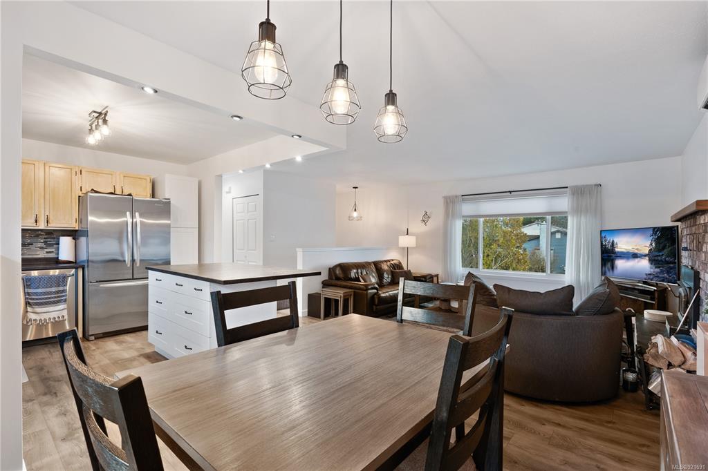2450 Grant Avenue, Courtenay, BC, V9N 7M3 - 10