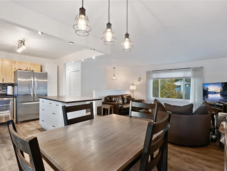 2450 Grant Avenue, Courtenay, BC, V9N 7M3 - 10