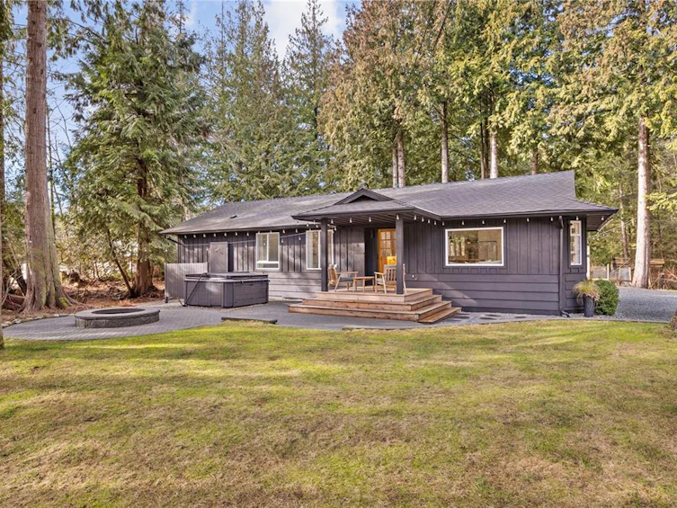 2933 Baird Road, Cumberland, BC, V9N 9N6 - 2