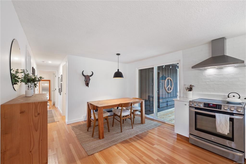 2933 Baird Road, Cumberland, BC, V9N 9N6 - 25