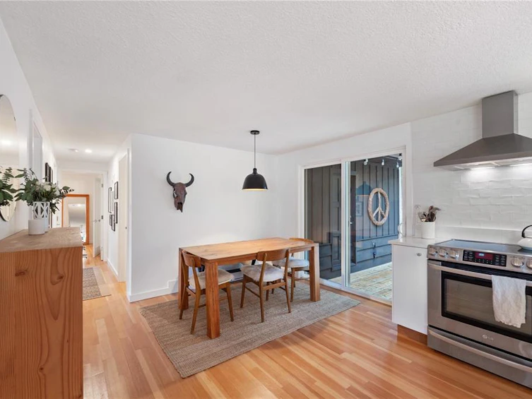2933 Baird Road, Cumberland, BC, V9N 9N6 - 25
