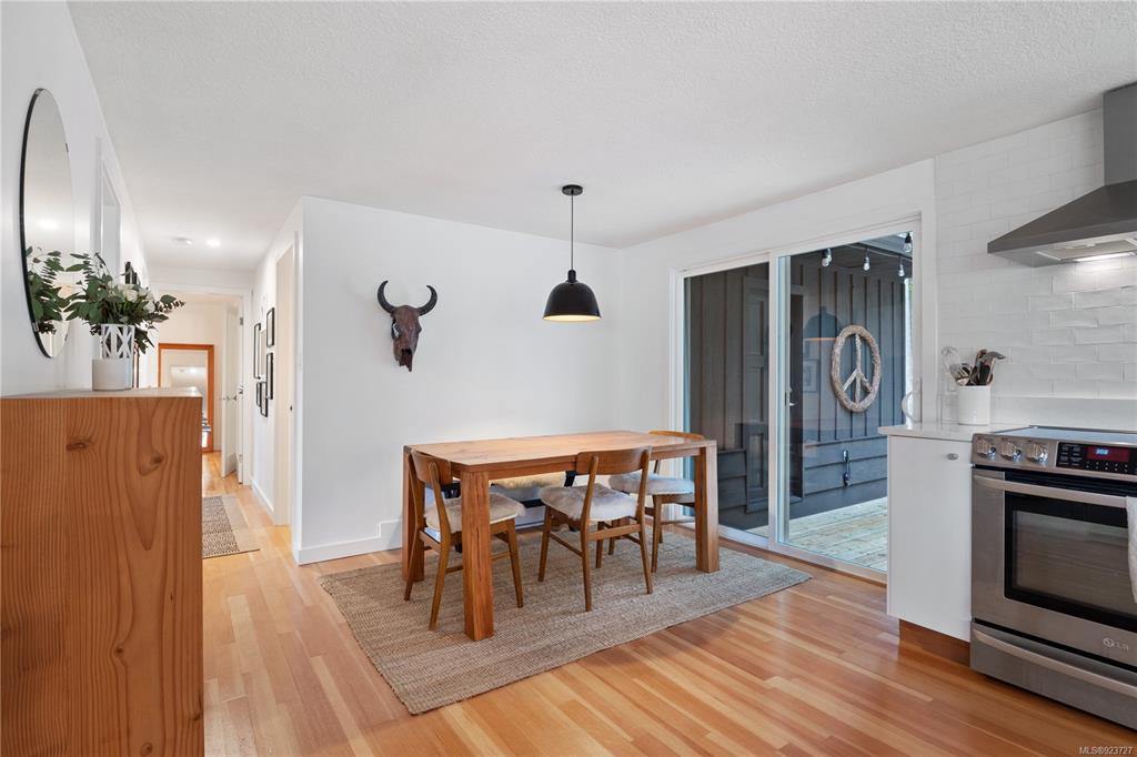 2933 Baird Road, Cumberland, BC, V9N 9N6 - 26