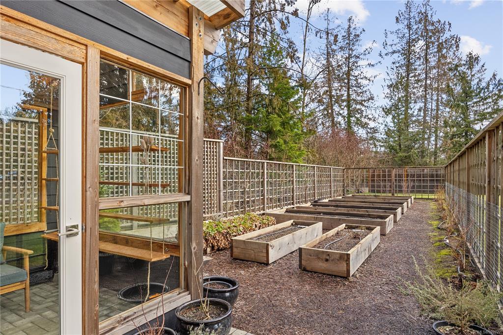 2933 Baird Road, Cumberland, BC, V9N 9N6 - 52