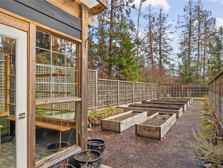 2933 Baird Road, Cumberland, BC, V9N 9N6 - 52