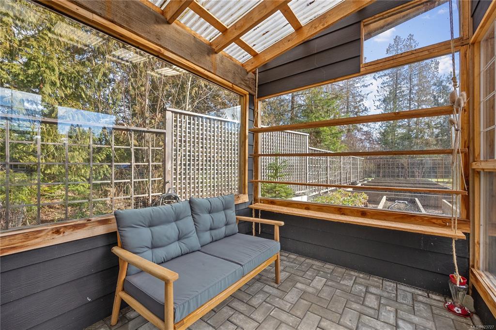 2933 Baird Road, Cumberland, BC, V9N 9N6 - 53