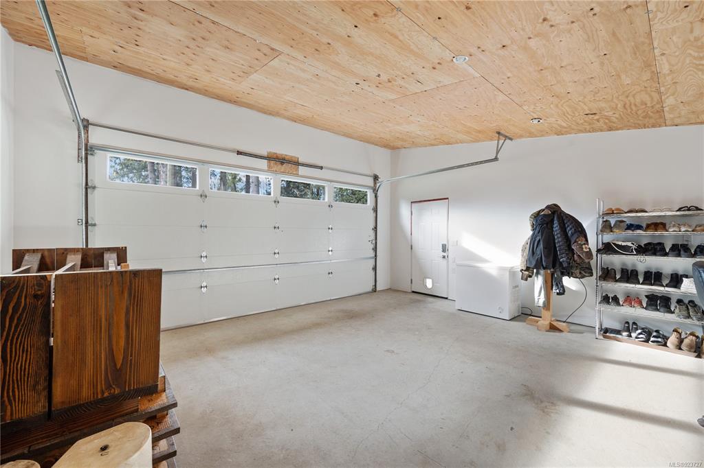 2933 Baird Road, Cumberland, BC, V9N 9N6 - 59