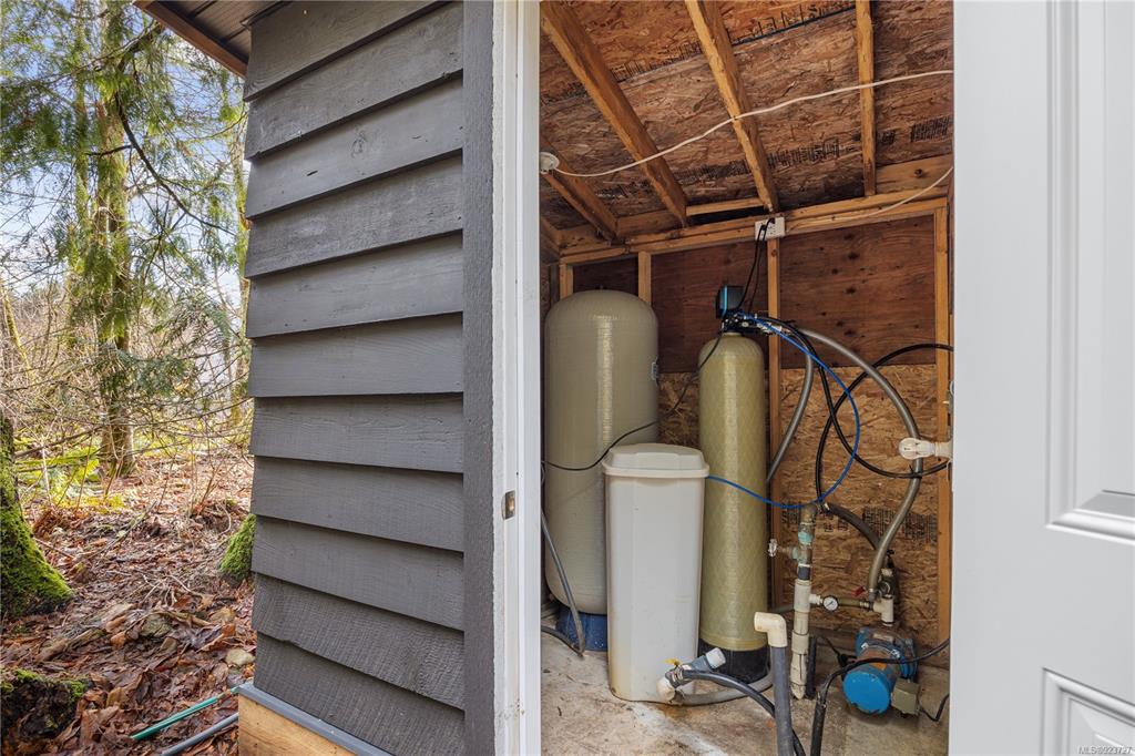 2933 Baird Road, Cumberland, BC, V9N 9N6 - 60