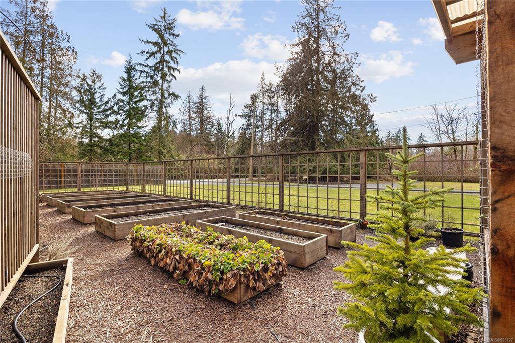 2933 Baird Road, Cumberland, BC, V9N 9N6 - 64