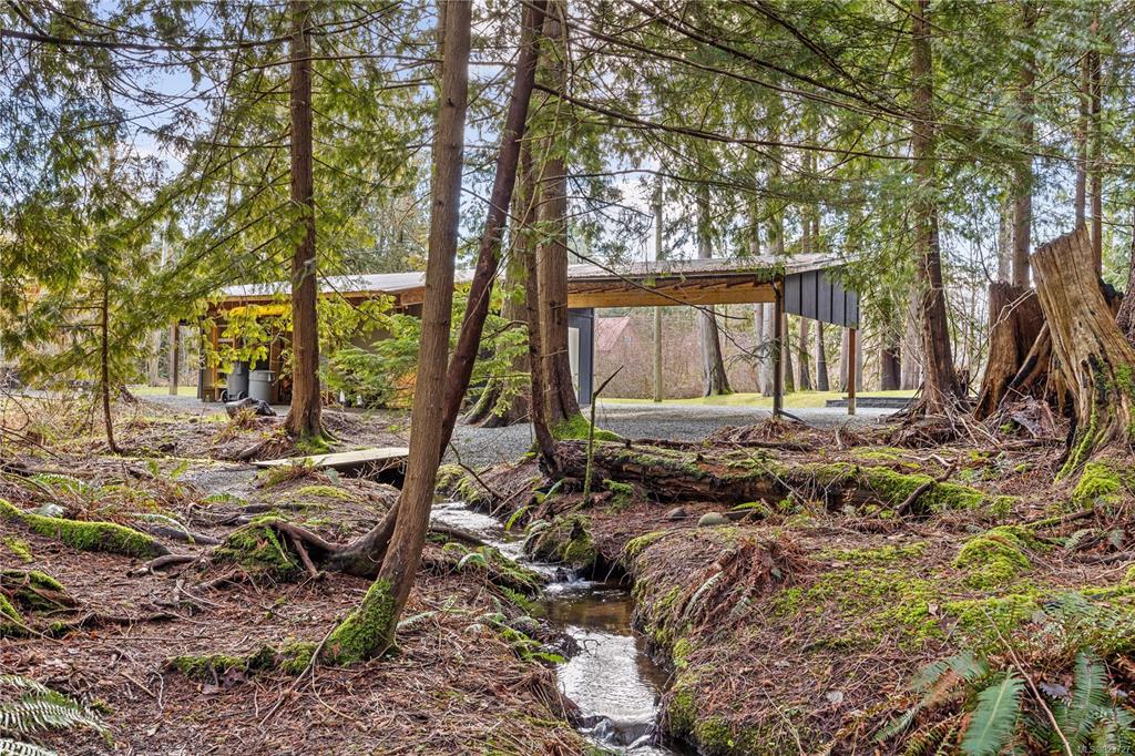 2933 Baird Road, Cumberland, BC, V9N 9N6 - 75