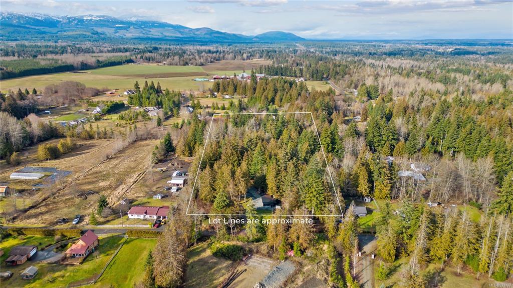 2933 Baird Road, Cumberland, BC, V9N 9N6 - 83