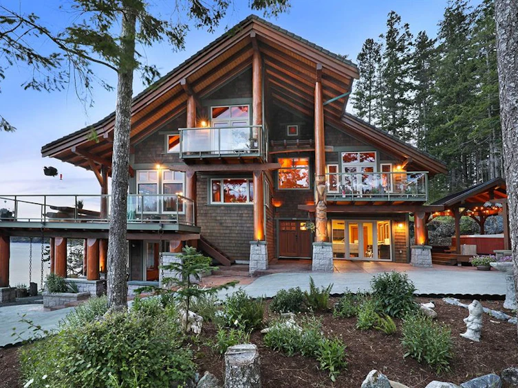 2100 Redonda Drive, Campbell River Area Small Islands, BC, V0P 1H0 - 2
