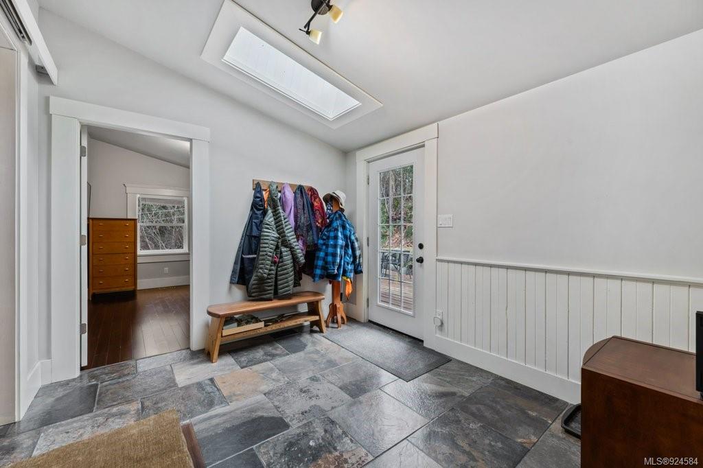 6470 Mystery Beach Road, Union Bay, BC, V0R 1W0 - 23